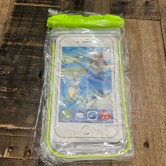 WATERPROOF PHONE CASE IN LIME GREEN - Picture 1 of 2